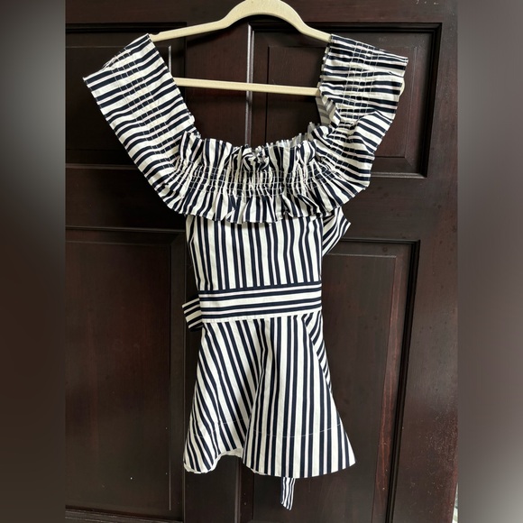 Kate spade size 8 striped light weight but good structure belted top - Picture 4 of 4